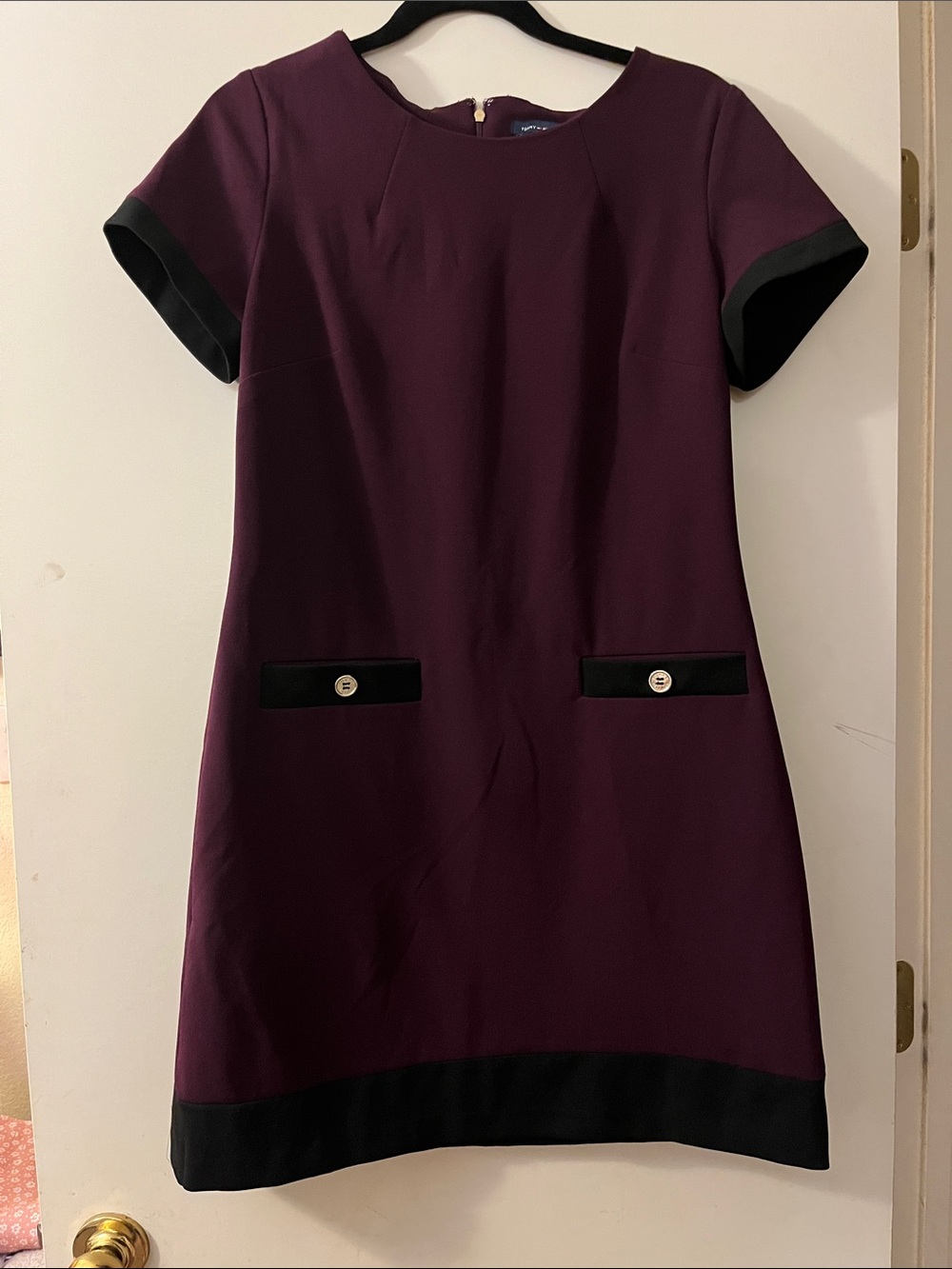 Tommy Hilfiger Plum Midi Shift Dress with Black Accents - Picture 2 of 7